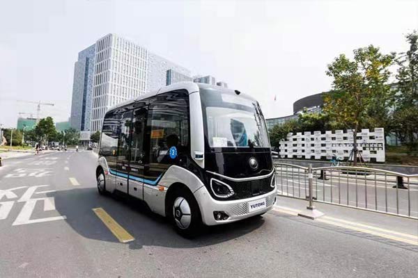 Mileage of Yutong autonomous buses reaches 10,000km on the public road