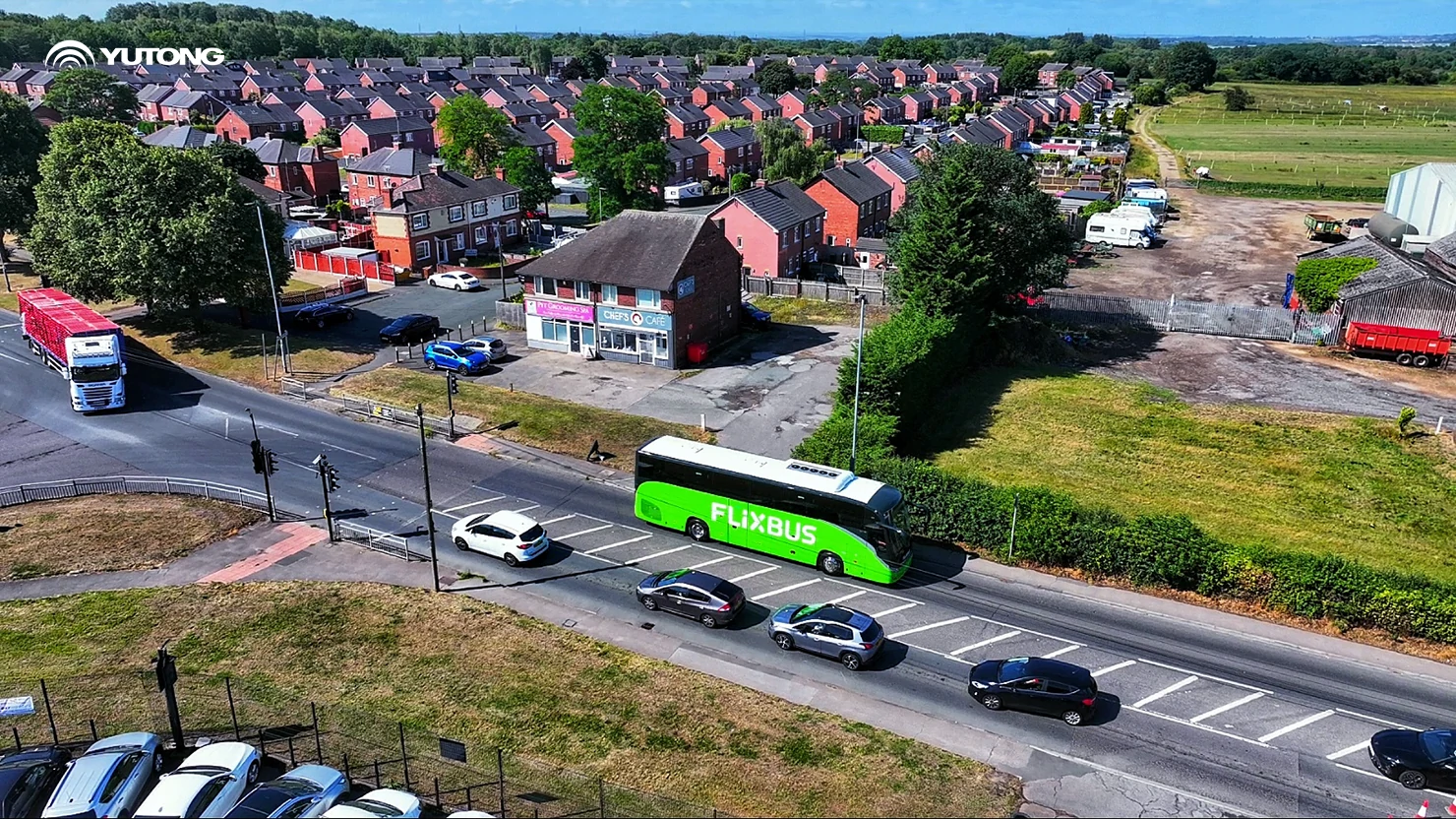 Yutong left-hand drive diesel coach T12 debuts:&nbsp;superior reliability for premium travel