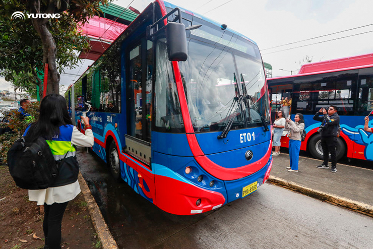 Yutong Dual-powered Trolleybuses Make Historic Debut in Quito
