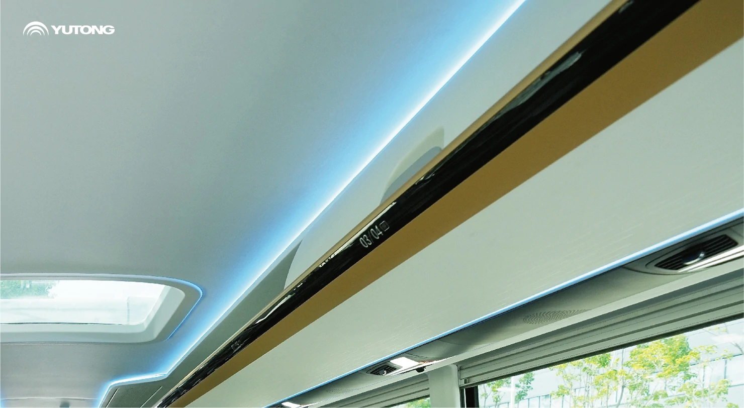 Yutong left-hand drive diesel coach T12 debuts:&nbsp;superior reliability for premium travel